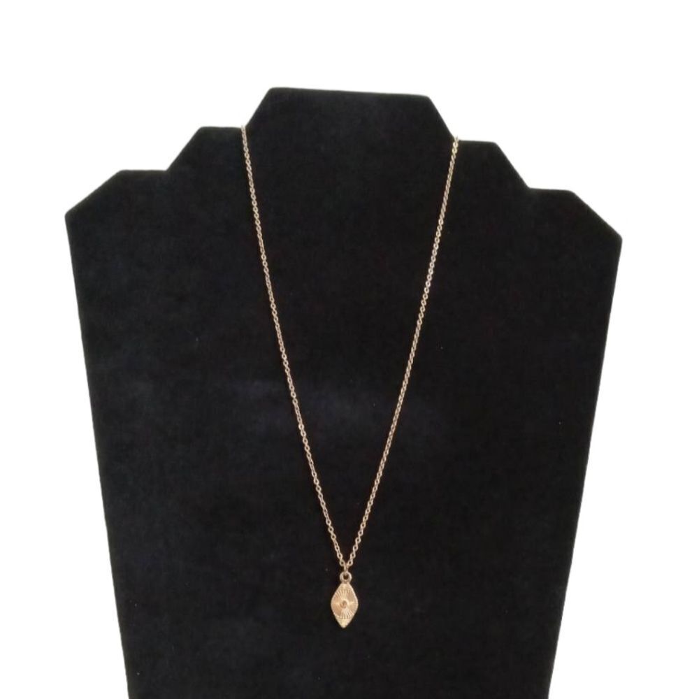 Aeropostale Gold Toned Lightweight Single Strand Diamond Shaped Pendant Necklace